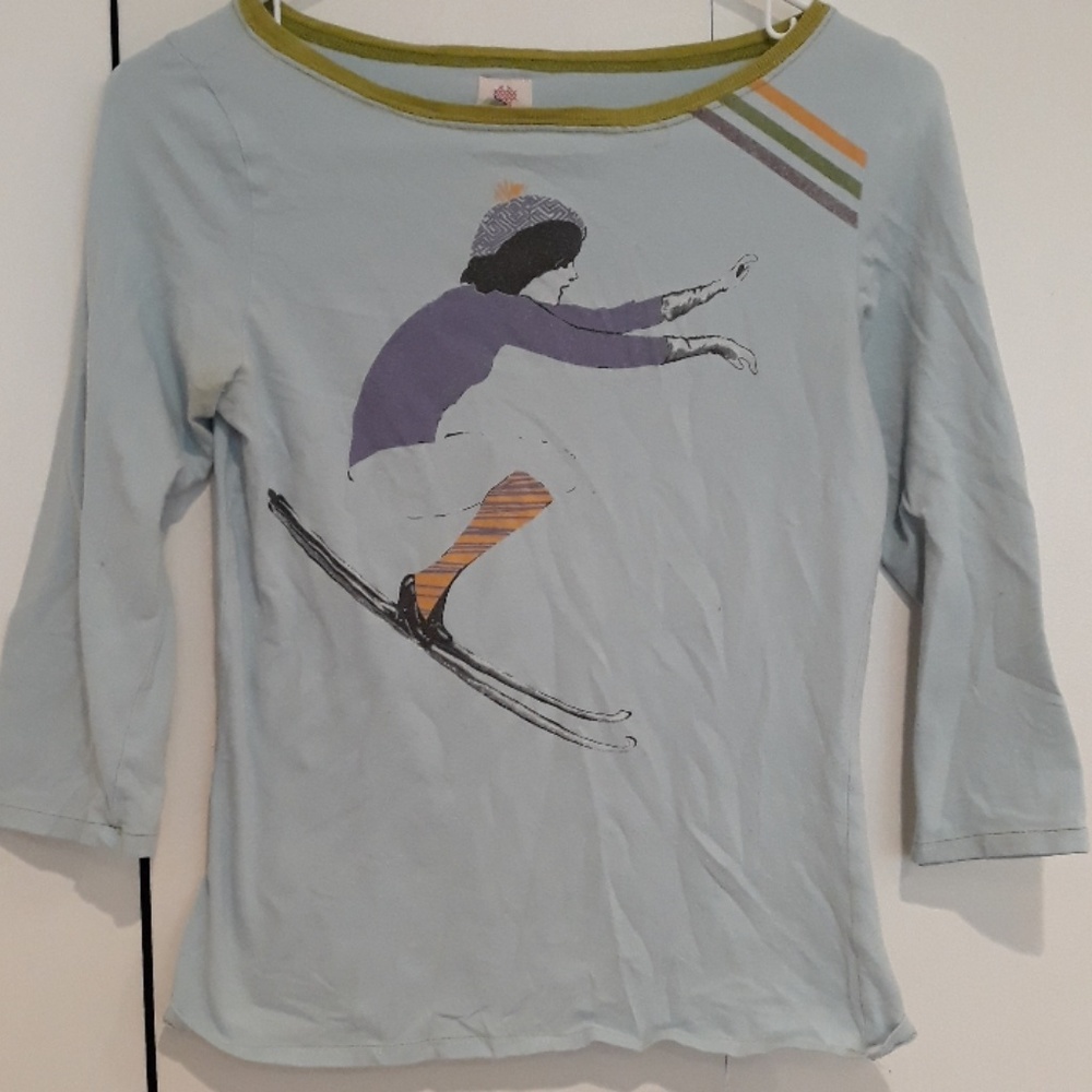 A ski bunny? Well here's the top for you!